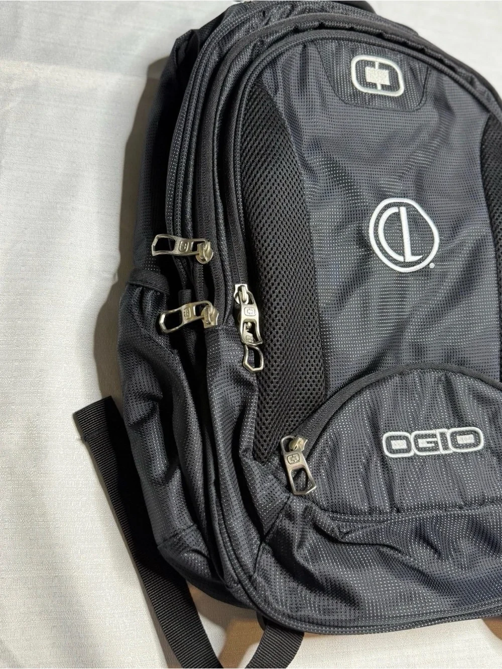 OGIO Bullion Backpack Black/Silver Padded New With Tags Company Logo